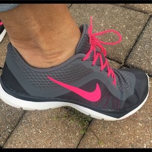 Nike flex training sneakers